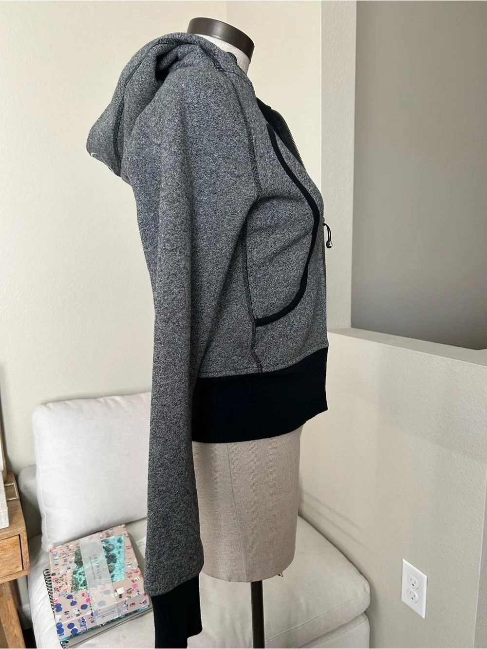 lululemon athletica scuba hoodie Size 4